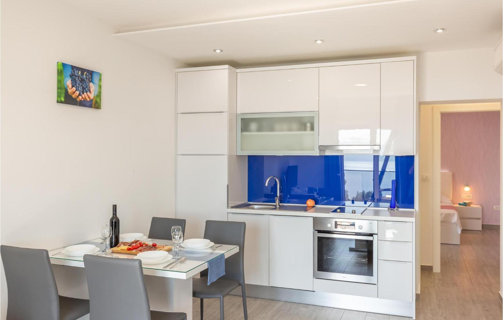 Kutleša Amazing Apartment In Medici With Kitchen מראה חיצוני תמונה