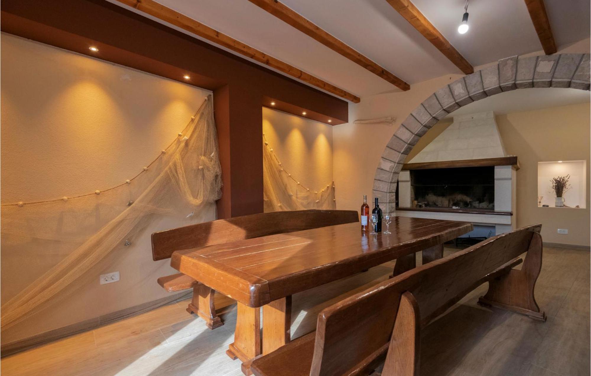 Kutleša Amazing Apartment In Medici With Kitchen מראה חיצוני תמונה