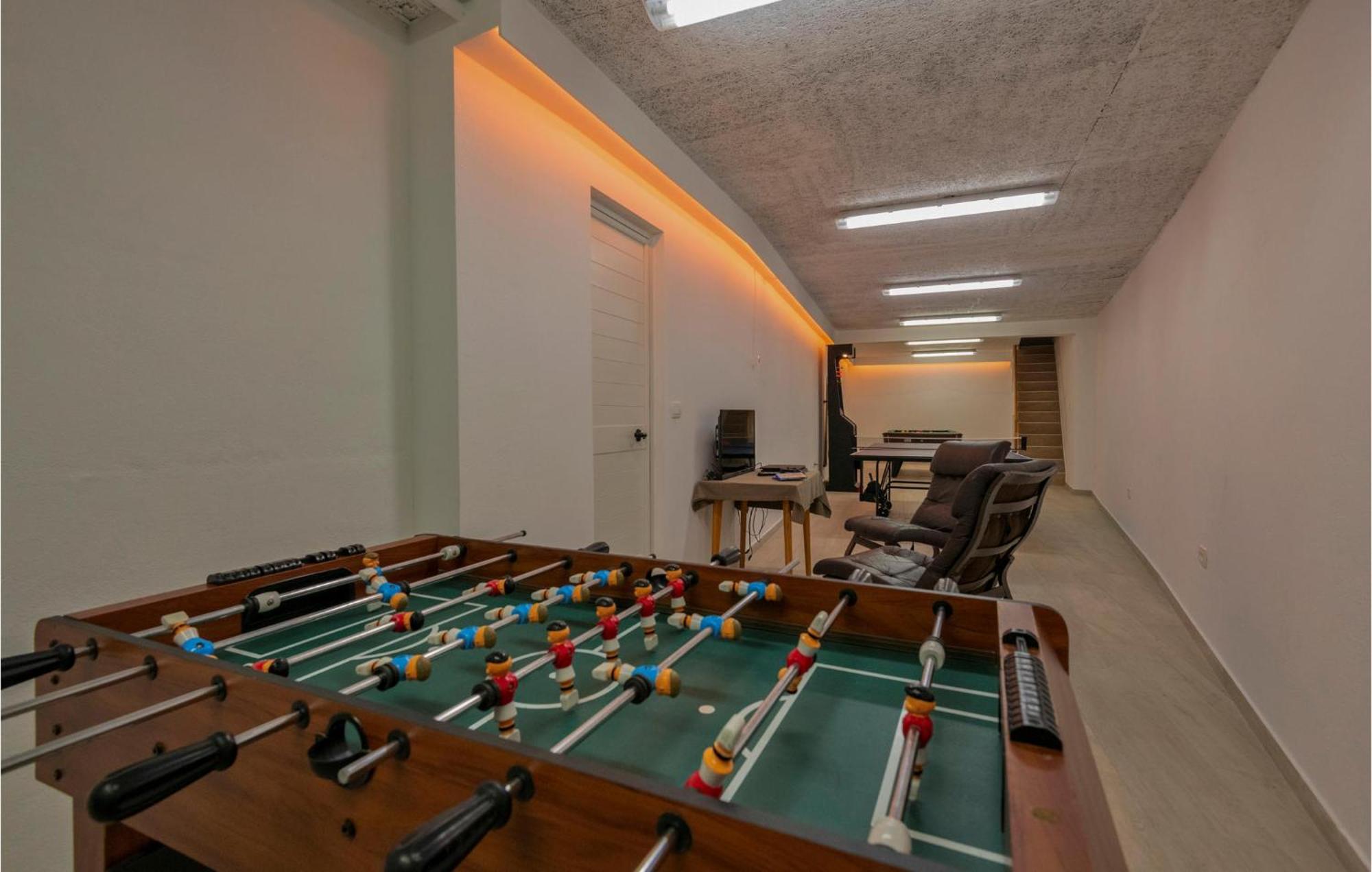 Kutleša Amazing Apartment In Medici With Kitchen מראה חיצוני תמונה