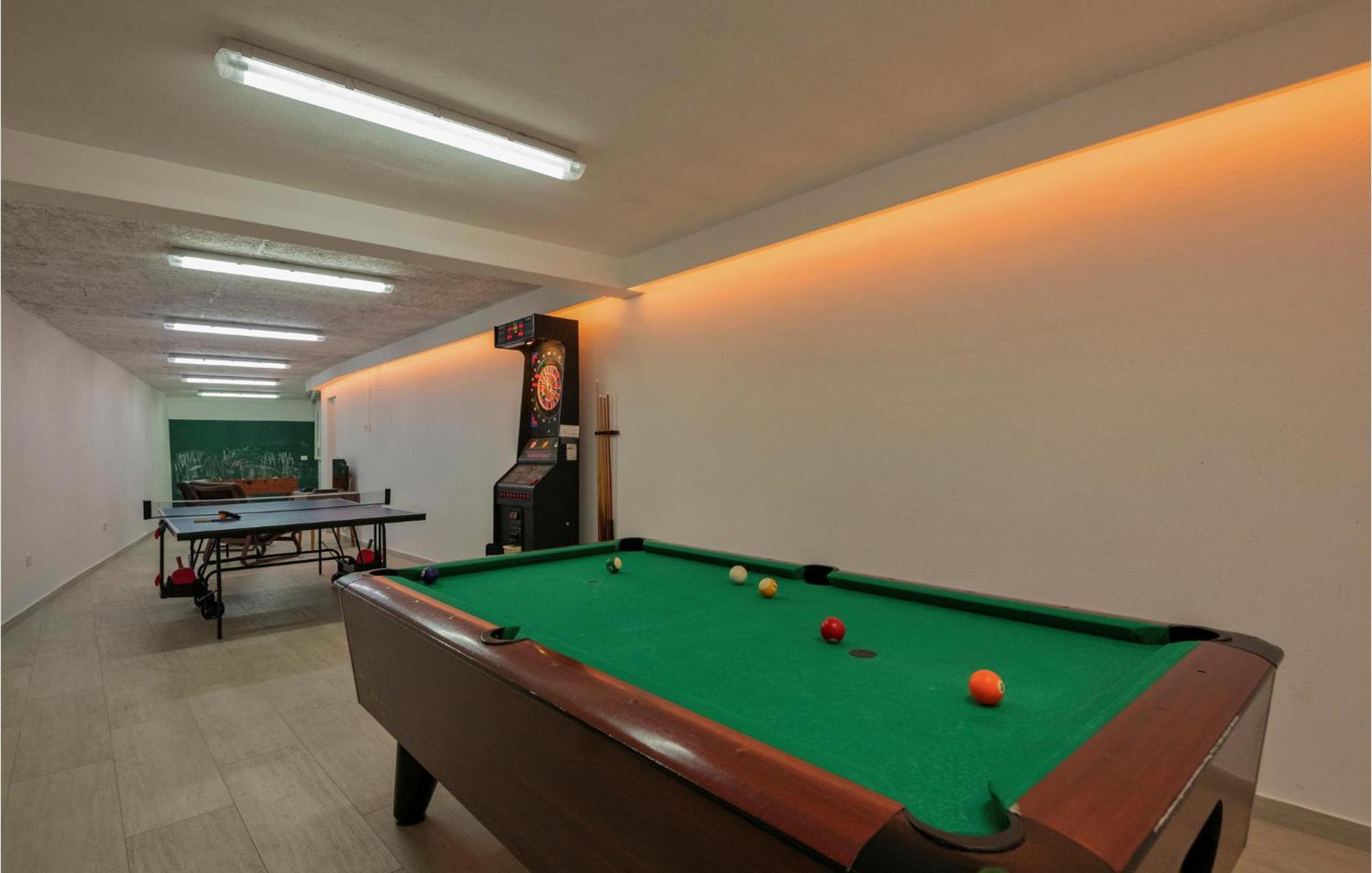 Kutleša Amazing Apartment In Medici With Kitchen מראה חיצוני תמונה